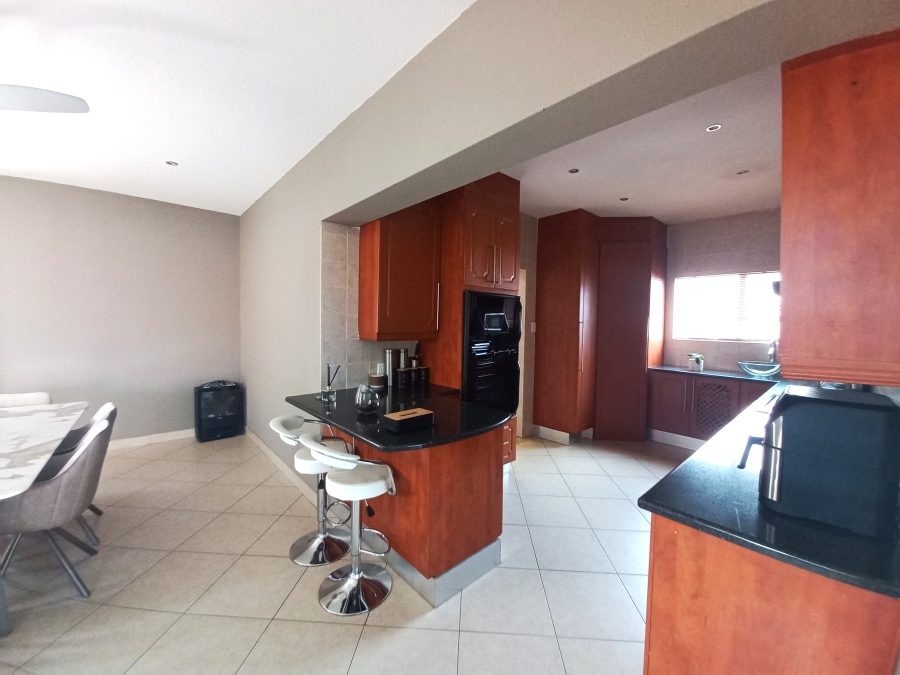 5 Bedroom Property for Sale in Cashan North West